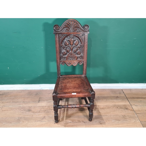 690 - A Victorian carved oak Hall Chair (R6)