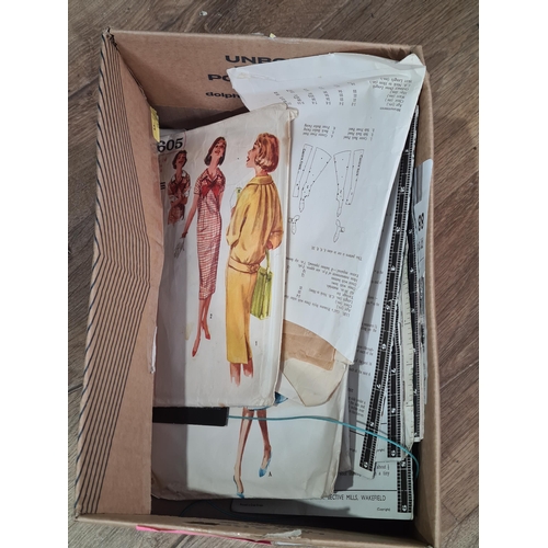 81 - A box of 1950's Dress Patterns (R9)