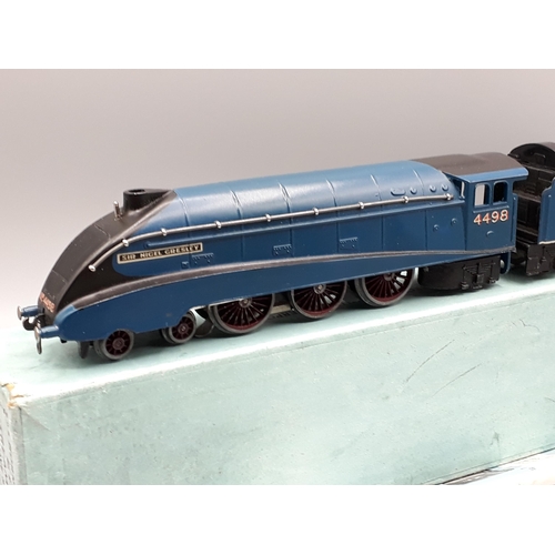 1008 - A boxed Hornby Dublo pre-war EDL1 'Sir Nigel Gresley' Locomotive, superb example, M, no fatigue to l... 