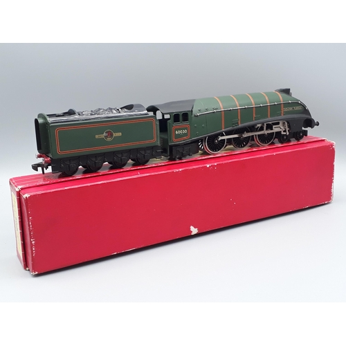 1064 - A boxed Hornby Dublo 2211 'Golden Fleece', M, showing no signs of use to wheels, box in superb condi... 