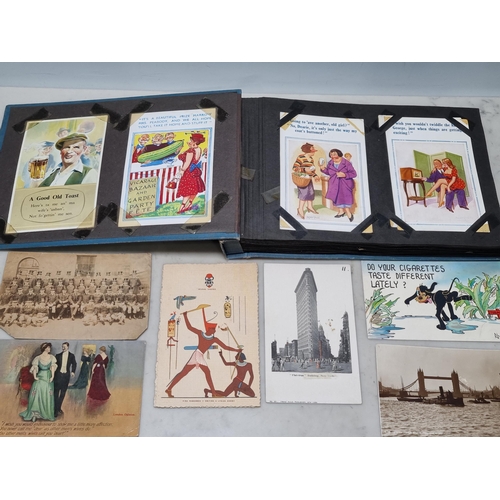 47 - A Collection of assorted Postcards including, Souvenir du 