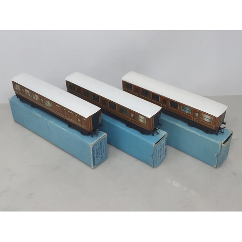 1005 - Three boxed Hornby Dublo LNER Coaches including 2x 1/3rd and 1x Brake/3rd, M, boxes Ex-Nr perfect fr... 