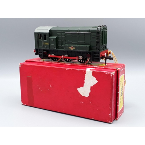 1015 - A boxed Hornby Dublo 2231 Diesel Shunter, unused in mint condition, complete with all packing pieces... 