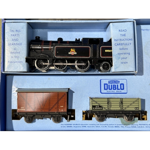 1024 - A boxed Hornby Dublo EDG17 0-6-2T Goods Set with gloss locomotive, contents unused in mint condition... 