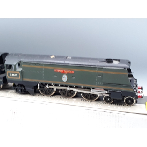 1052 - A boxed Wrenn W2265 'Winston Churchill' Battle of Britain Class Locomotive, Nr M, driving wheels and... 