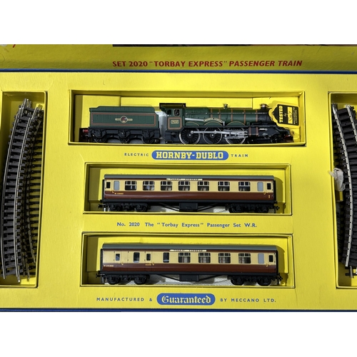 1065 - A boxed Hornby Dublo 2020 Torbay Express Set, M, has been lightly run. Box base in superb condition,... 