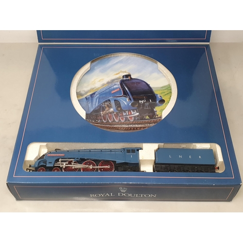 1176 - A boxed Hornby Railways 50th Anniversary Collection 'Sir Ronald Matthews'. Unused with certificate, ... 