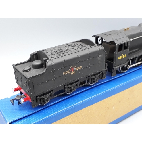 1187 - A boxed Hornby Dublo LT25 8F 2-8-0 Locomotive in scarcer plain blue box. Locomotive Nr M-M, box Ex-N... 