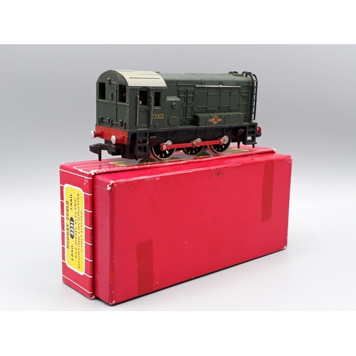 1195 - A boxed Hornby Dublo 2231 0-6-0 Diesel Locomotive, M, appears unused with no signs of use to wheels,... 