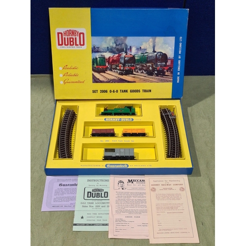 1200 - A boxed Hornby Dublo 2006 Tank Goods Set with plastic couplings, M, appears unused with no signs of ... 