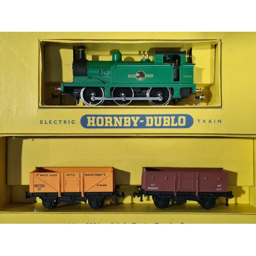 1201 - A boxed Hornby Dublo 2006 Tank Goods Set with metal couplings, M, little sign of use to wheels. Box ... 