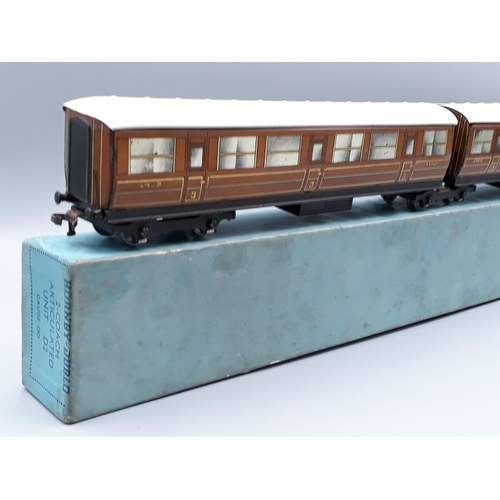 1205 - A boxed Hornby Dublo D2 L.N.E.R. Articulated Coach, Nr M, little sign of use, some crazing to roofs,... 