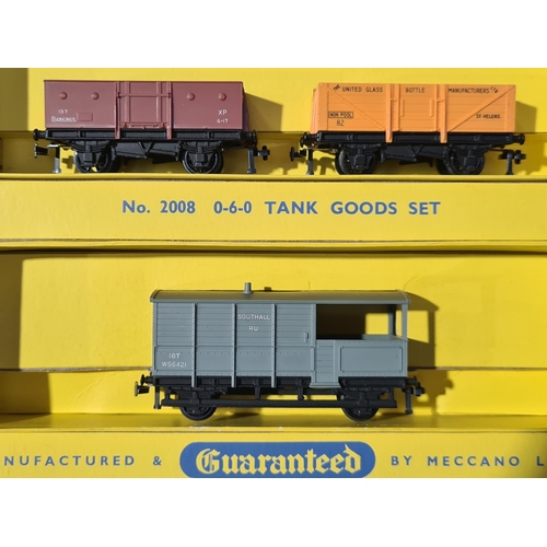 1209 - A boxed Hornby Dublo 2008 0-6-0 Tank Goods Set with metal couplings, Nr M-M showing little signs of ... 