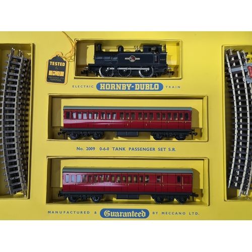 1210 - A boxed Hornby Dublo 2009 0-6-0 Tank Passenger Set, M, contents appear barely used. Box base Nr perf... 