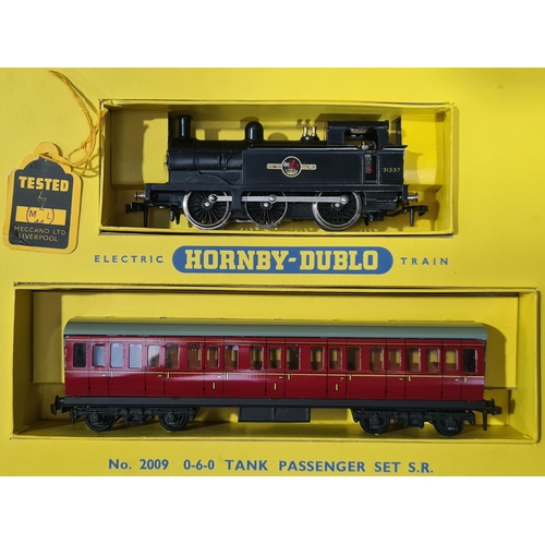 1210 - A boxed Hornby Dublo 2009 0-6-0 Tank Passenger Set, M, contents appear barely used. Box base Nr perf... 