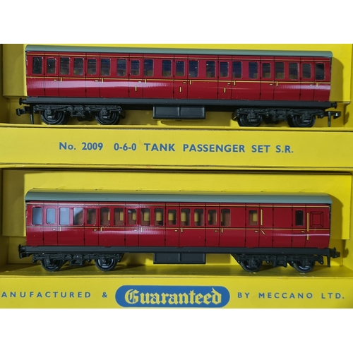 1210 - A boxed Hornby Dublo 2009 0-6-0 Tank Passenger Set, M, contents appear barely used. Box base Nr perf... 