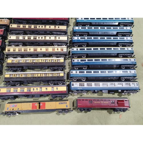 1228 - Twenty seven unboxed Hornby and Triang 00 Coaches including Intercity, Western and Midland Region, e... 