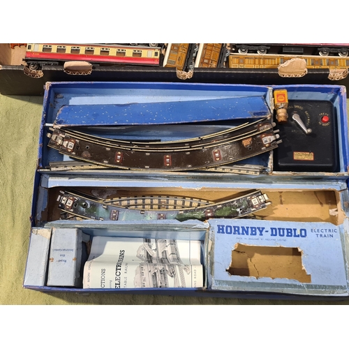 1235 - Eighteen unboxed Hornby Dublo 3-rail Coaches including 5x LNER Teaks, 6x BR eastern regions and 7x B... 