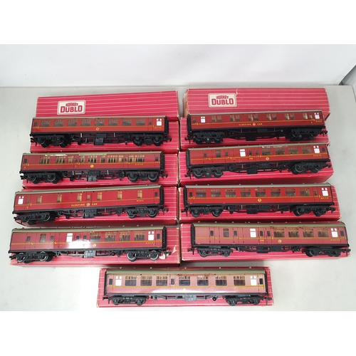 1236 - Ten Hornby Dublo Super Detail BR Corridor Coaches, some with correct boxes