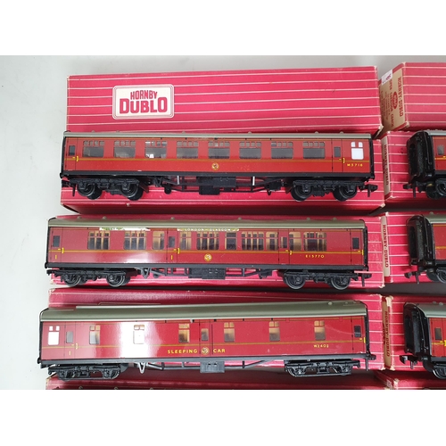 1236 - Ten Hornby Dublo Super Detail BR Corridor Coaches, some with correct boxes