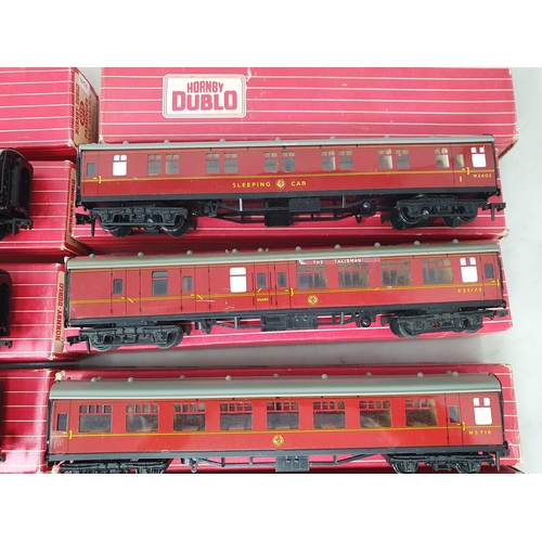 1236 - Ten Hornby Dublo Super Detail BR Corridor Coaches, some with correct boxes