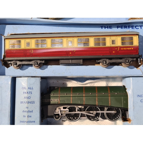 1238 - A boxed Hornby Dublo EDP11 'Silver King' Passenger Set, contents Ex, box F-G with repairs to corners