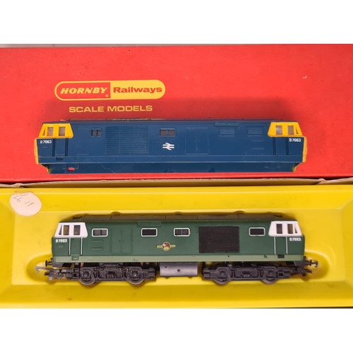 1244 - A boxed Hornby 00 gauge R758 Hymek diesel Locomotive with a spare body in BR blue livery and a boxed... 