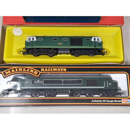 1244 - A boxed Hornby 00 gauge R758 Hymek diesel Locomotive with a spare body in BR blue livery and a boxed... 