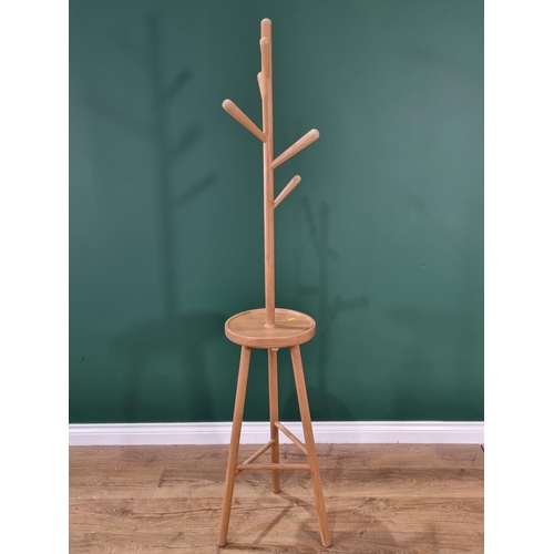 424 - A wooden Hat and Coat Stand on turned supports, 5ft 7in H, (R3)