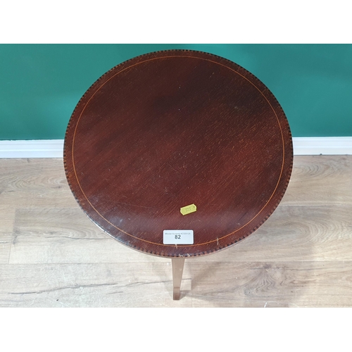 82 - A mahogany and inlaid circular Jardiniere Stand 2ft 5in H x 1ft 2in D (R10)