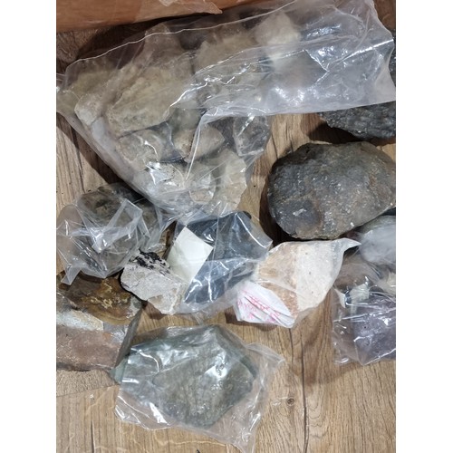 135 - A box of mineral Specimens (R6)