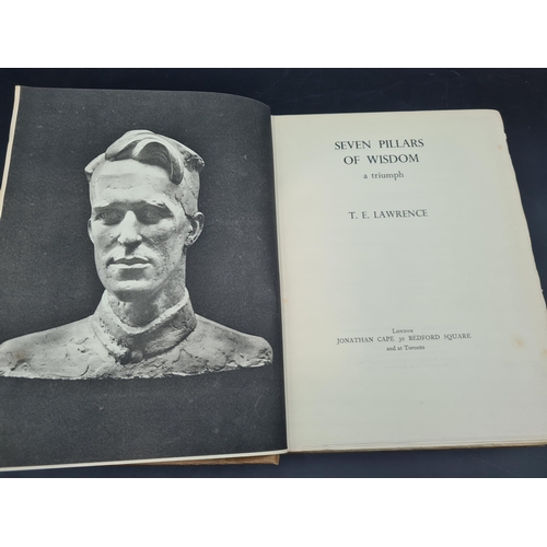 51 - T.E LAWRENCE: Seven Pillars of Wisdom, 1935, with maps and plates. Name plate inside front cover