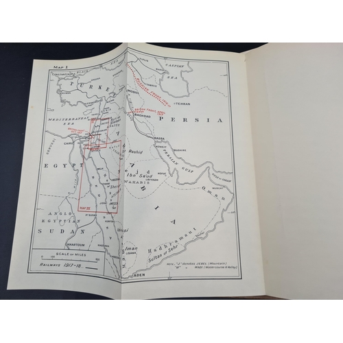 51 - T.E LAWRENCE: Seven Pillars of Wisdom, 1935, with maps and plates. Name plate inside front cover