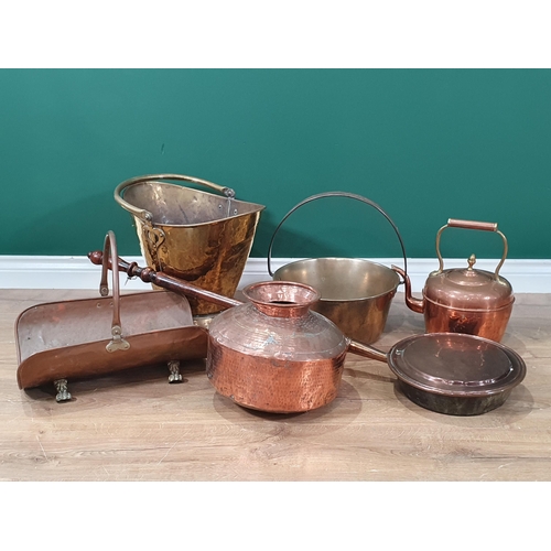 585 - A brass Jam Pan, a copper Kettle, a Warming Pan, a brass Coal Bucket, a hammered copper Vase and a c... 