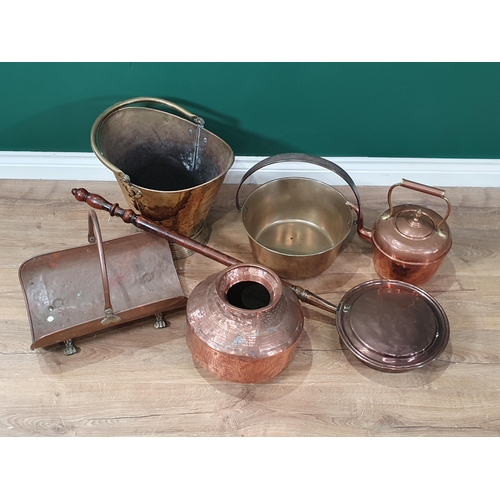 585 - A brass Jam Pan, a copper Kettle, a Warming Pan, a brass Coal Bucket, a hammered copper Vase and a c... 