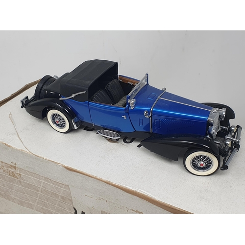 1655 - A boxed Franklin Mint 1937 Duesenberg Victoria