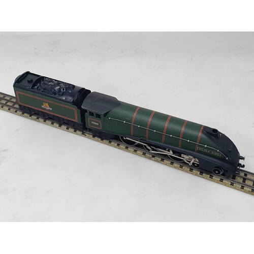 1033 - A boxed Hornby Dublo EDL11 matt 'Silver King' Locomotive, M, showing now signs of use to wheels or p... 