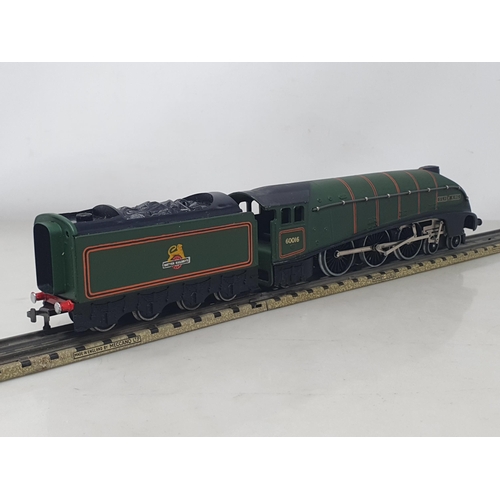 1033 - A boxed Hornby Dublo EDL11 matt 'Silver King' Locomotive, M, showing now signs of use to wheels or p... 