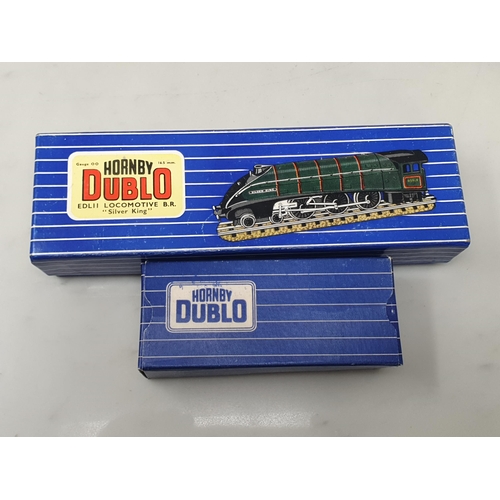 1033 - A boxed Hornby Dublo EDL11 matt 'Silver King' Locomotive, M, showing now signs of use to wheels or p... 