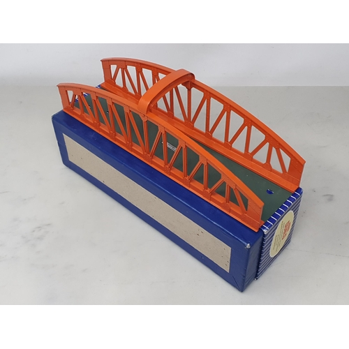 1034 - A boxed Hornby Dublo D1 Girder Bridge, M, box in superb condition