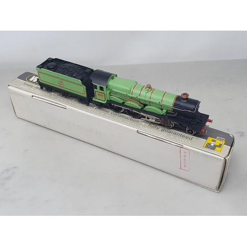 1042 - A boxed Wrenn W2221 'Brecon Castle' Locomotive in light green livery, Nr M, box Nr perfect, slight c... 