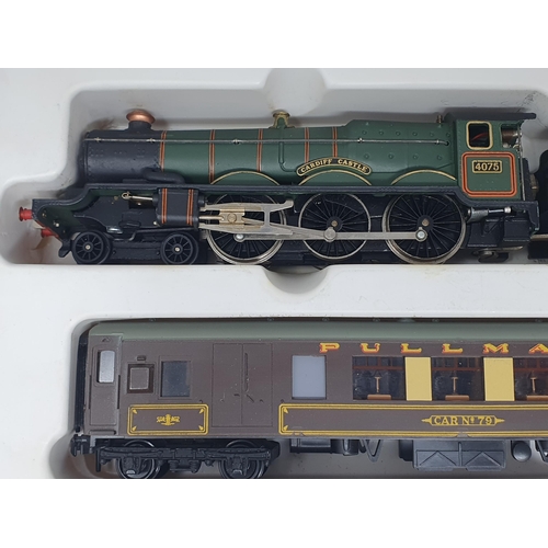 1043 - A boxed Wrenn WP100 Pullman Set with 'Cardiff Castle' Locomotive, all contents appear to be unused, ... 