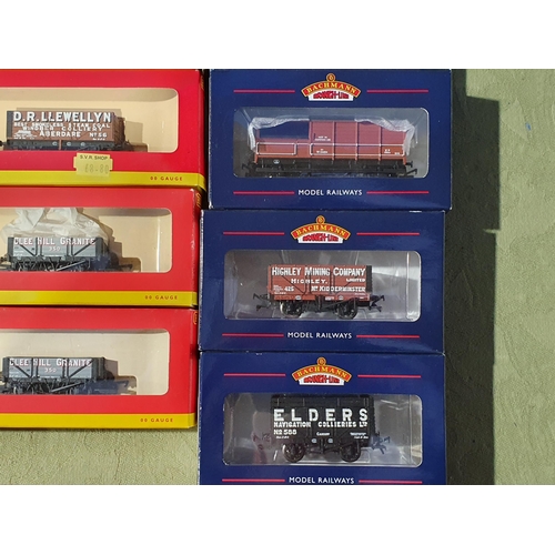 1243 - Twenty boxed Hornby, Bachmann and other 00 gauge private owner Wagons and a boxed Bachmann pack of t... 