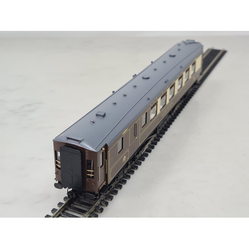 1248 - A boxed Golden Age Models Limited 00 gauge Pullman 2nd Class 'Car No.54' Coach, M, unused