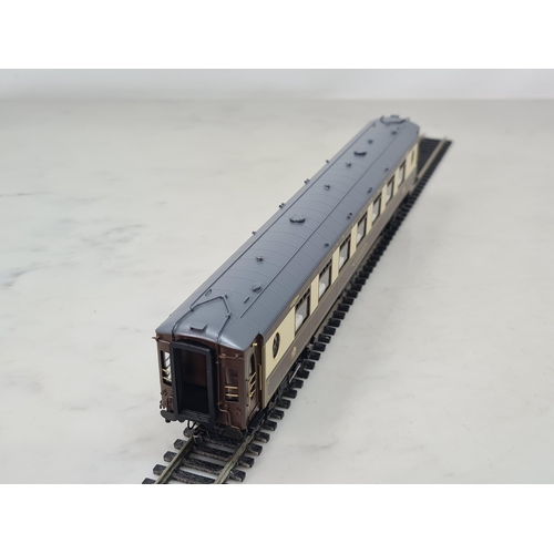 1249 - A boxed Golden Age Models Limited 00 gauge Pullman Coach 'Lilian', M, unused