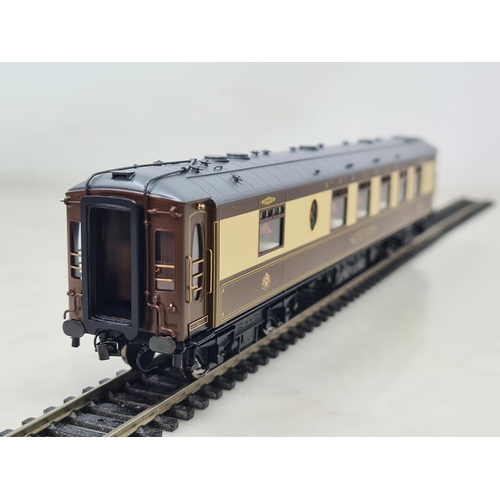 1251 - A boxed Golden Age Models Limited 00 gauge Pullman 'Car No.67' Coach, M, unused