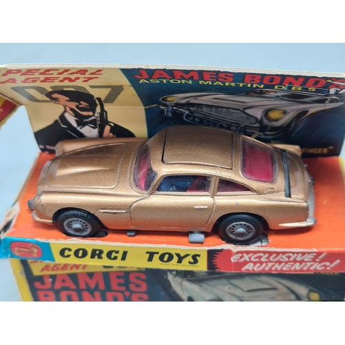 1359 - A boxed Corgi Toys No.261 James Bond 007 Aston Martin D.B.5, G, box G (missing end flap), complete w... 