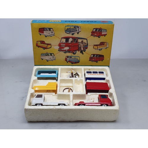 1515 - A boxed Corgi Toys Gift Set No.24 Constructor Set with Commer 3/4 ton Chassis, complete in Ex plus c... 