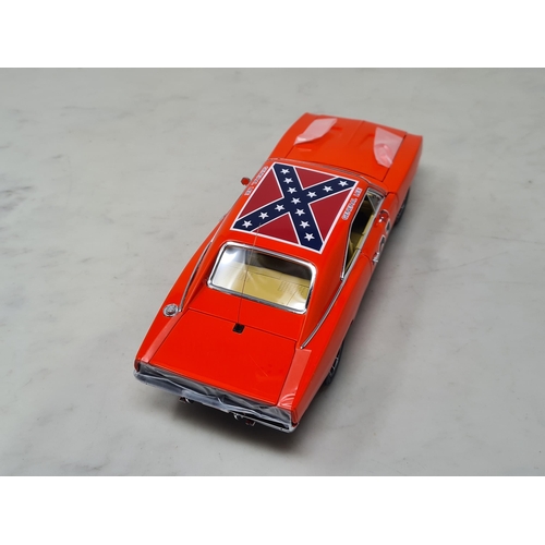 1576 - A boxed Danbury Mint 1:24 scale 'The General Lee' in original box and packing, M, appears unopened w... 