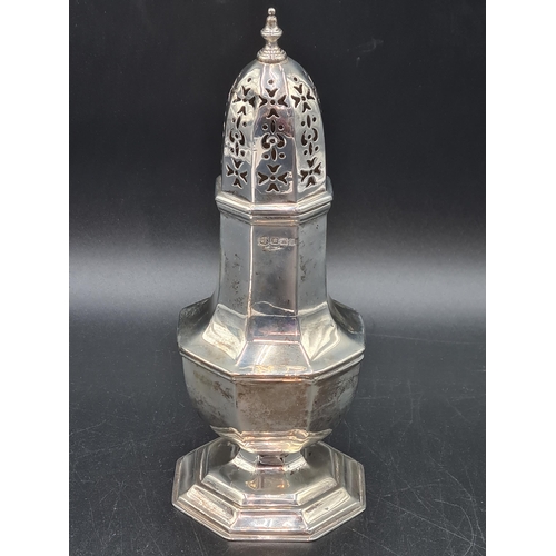 102 - A Victorian silver octagonal Sugar caster, Sheffield 1899, 180gms